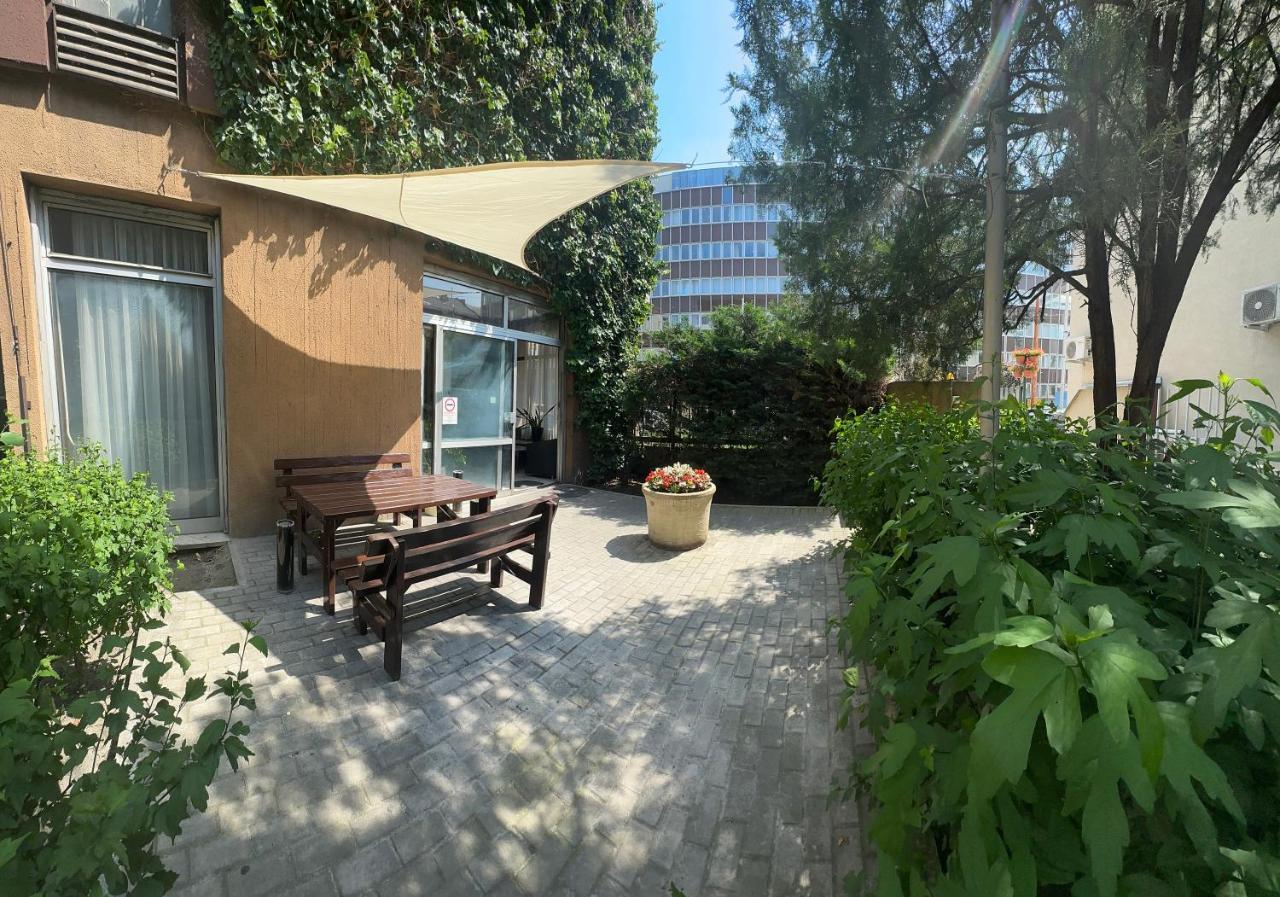 H1 Apartmanok, Budapest